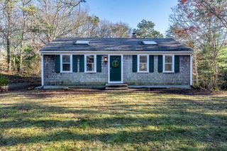 4 Lan Rd, Sandwich, MA 02563