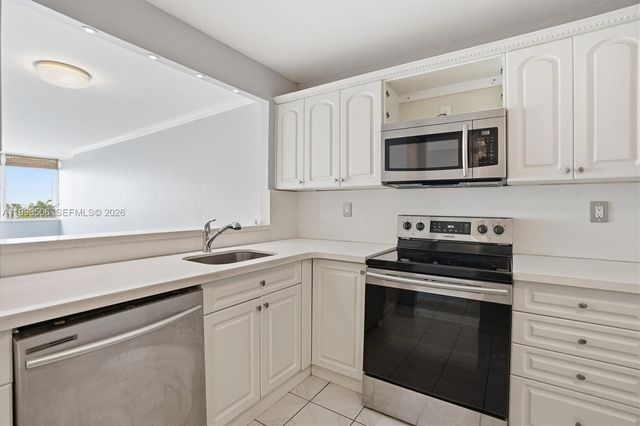 8233 Harding Ave 504, Miami Beach, FL 33141