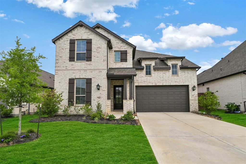 510 Rita Blanca Drive, Webster, TX 77598