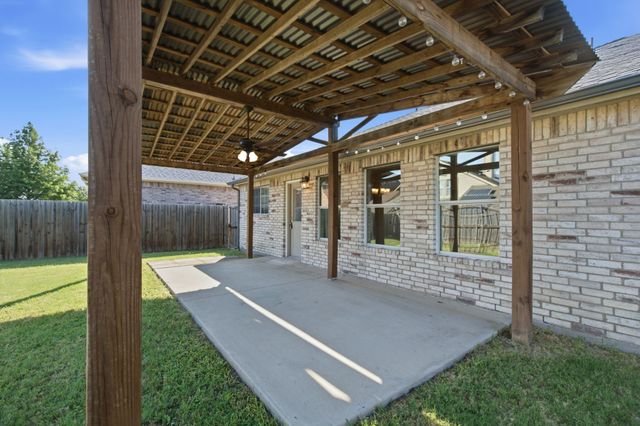 237 Flatwood Drive, Little Elm, TX 75068