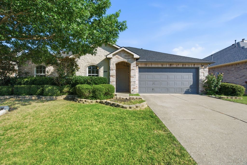 237 Flatwood Drive, Little Elm, TX 75068
