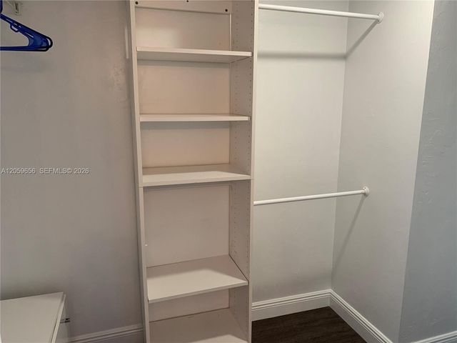 600 NE 36th St 1017, Miami, FL 33137