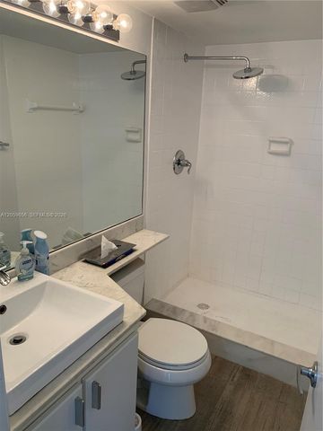 600 NE 36th St 1017, Miami, FL 33137