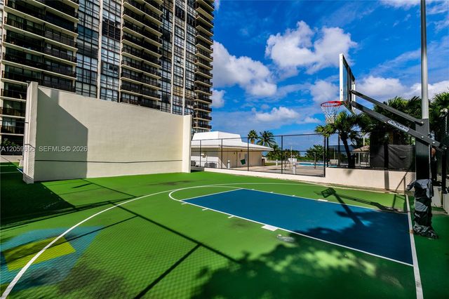 600 NE 36th St 1017, Miami, FL 33137