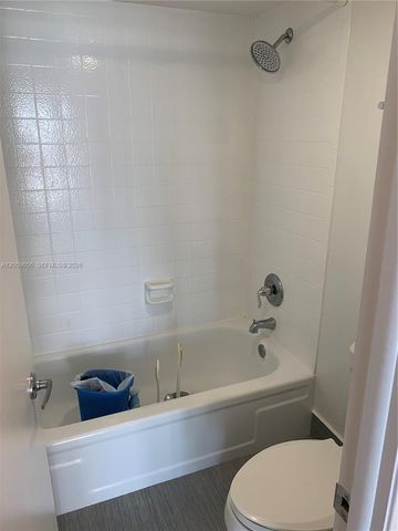 600 NE 36th St 1017, Miami, FL 33137