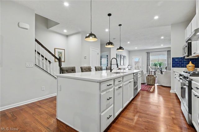 1610 Mud Brook Lane, Akron, OH 44313