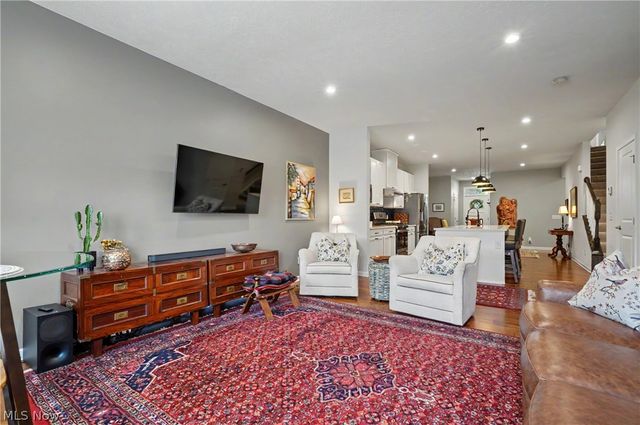 1610 Mud Brook Lane, Akron, OH 44313