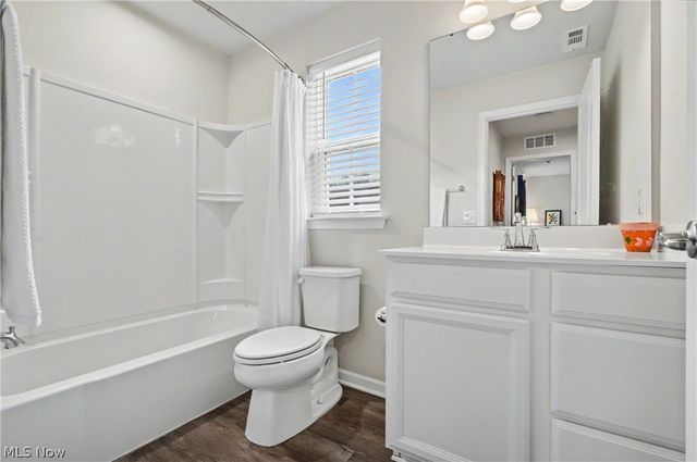 1610 Mud Brook Lane, Akron, OH 44313