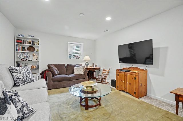 1610 Mud Brook Lane, Akron, OH 44313