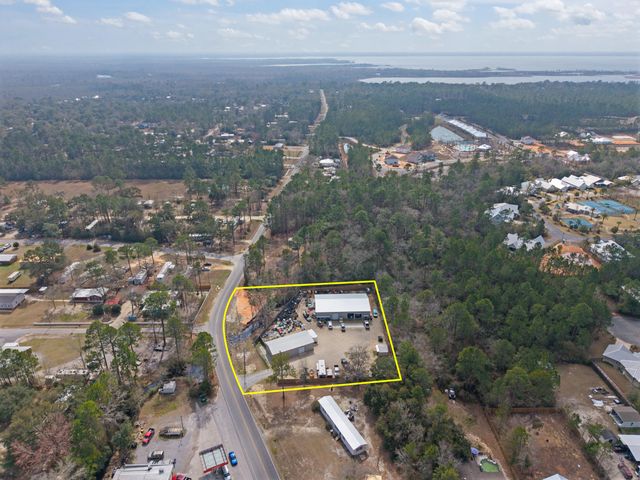 60 McDaniels Fishcamp Road, Freeport, FL 32439