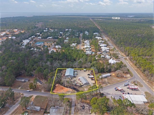 60 McDaniels Fishcamp Road, Freeport, FL 32439