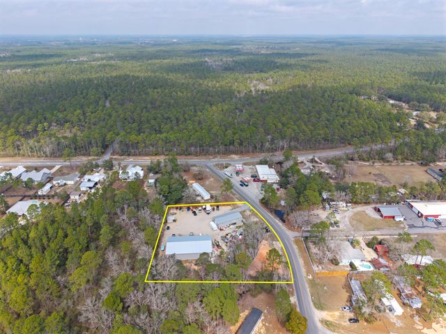 60 McDaniels Fishcamp Road, Freeport, FL 32439