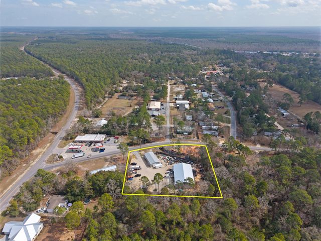 60 McDaniels Fishcamp Road, Freeport, FL 32439