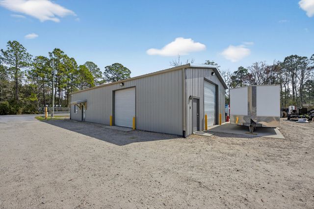 60 McDaniels Fishcamp Road, Freeport, FL 32439