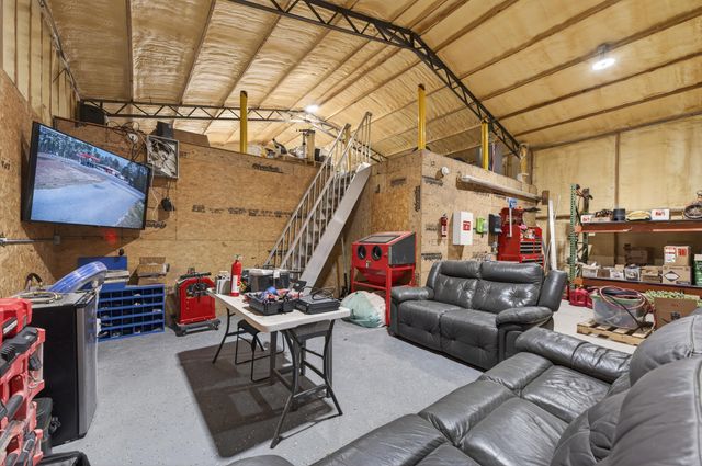 60 McDaniels Fishcamp Road, Freeport, FL 32439