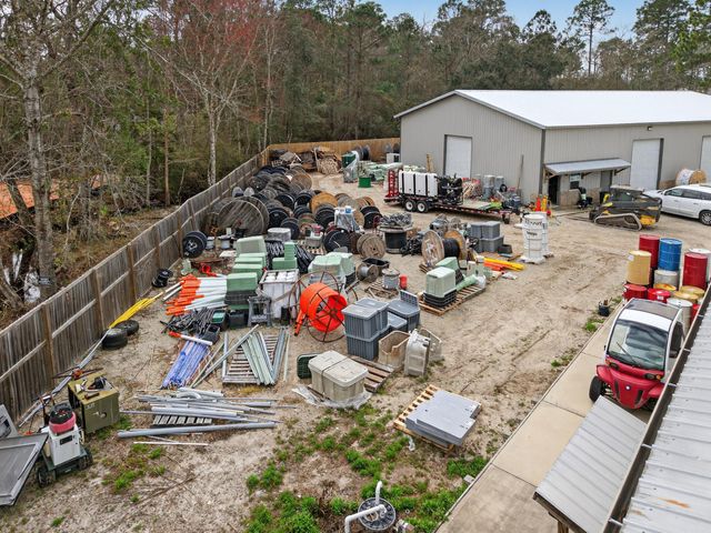 60 McDaniels Fishcamp Road, Freeport, FL 32439