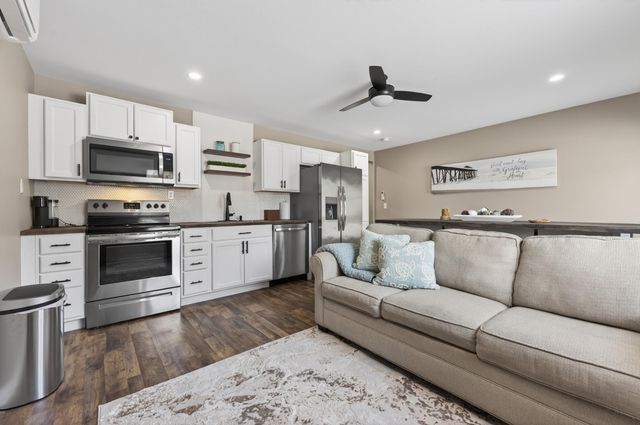 60 McDaniels Fishcamp Road, Freeport, FL 32439