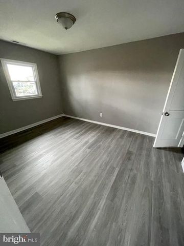 8101 DUKIE AVE, Dundalk, MD 21222