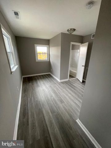 8101 DUKIE AVE, Dundalk, MD 21222