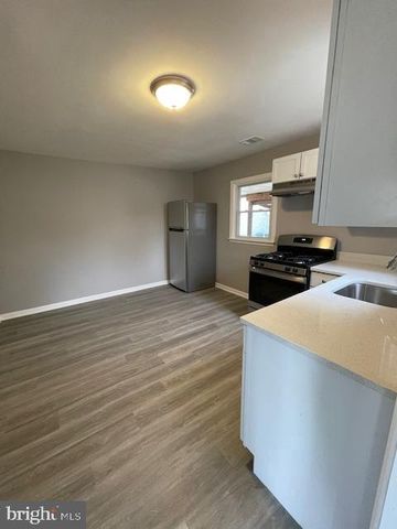 8101 DUKIE AVE, Dundalk, MD 21222