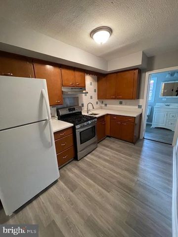 8101 DUKIE AVE, Dundalk, MD 21222