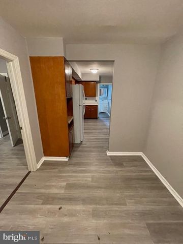8101 DUKIE AVE, Dundalk, MD 21222