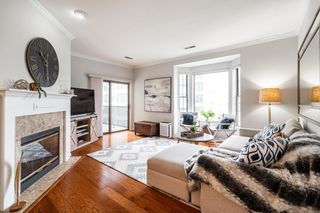 1300 Prospect AVENUE #403, Milwaukee, WI 53202