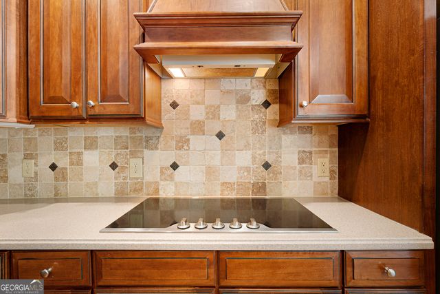 141 Crawfords Ferry Point, Hartwell, GA 30643