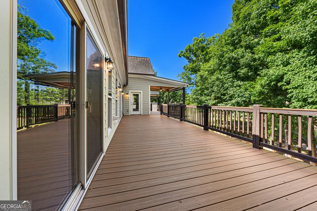 141 Crawfords Ferry Point, Hartwell, GA 30643