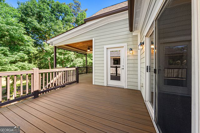 141 Crawfords Ferry Point, Hartwell, GA 30643