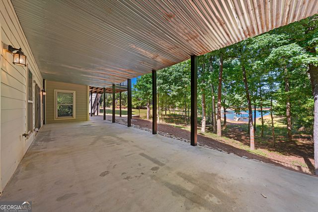 141 Crawfords Ferry Point, Hartwell, GA 30643