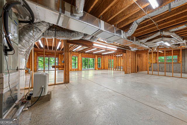 141 Crawfords Ferry Point, Hartwell, GA 30643