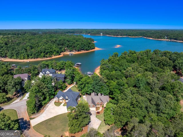 141 Crawfords Ferry Point, Hartwell, GA 30643