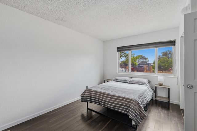 606 Grace Street NE, Albuquerque, NM 87123