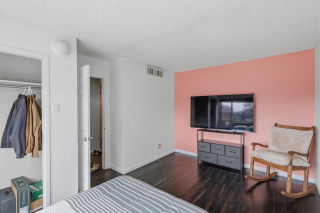606 Grace Street NE, Albuquerque, NM 87123