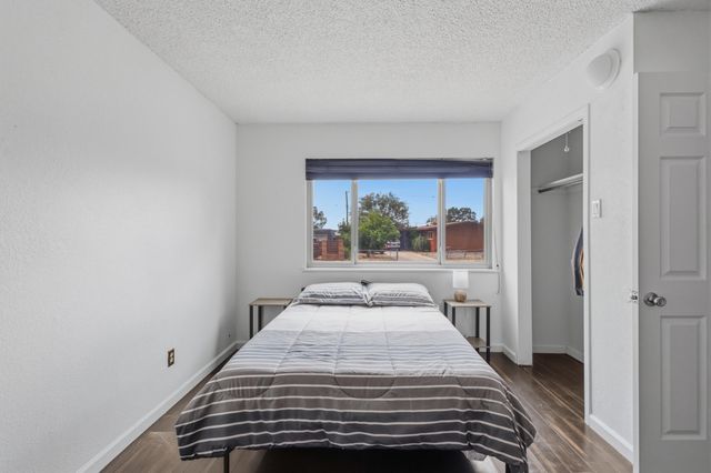 606 Grace Street NE, Albuquerque, NM 87123
