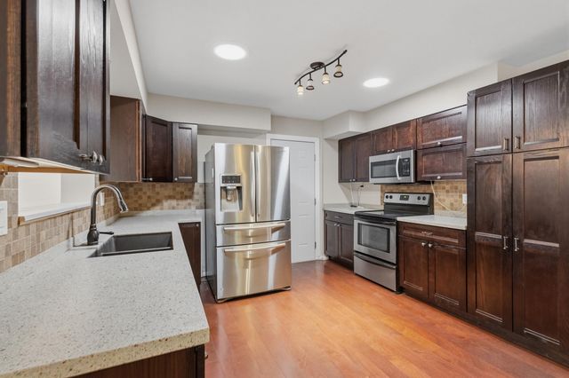 606 Grace Street NE, Albuquerque, NM 87123