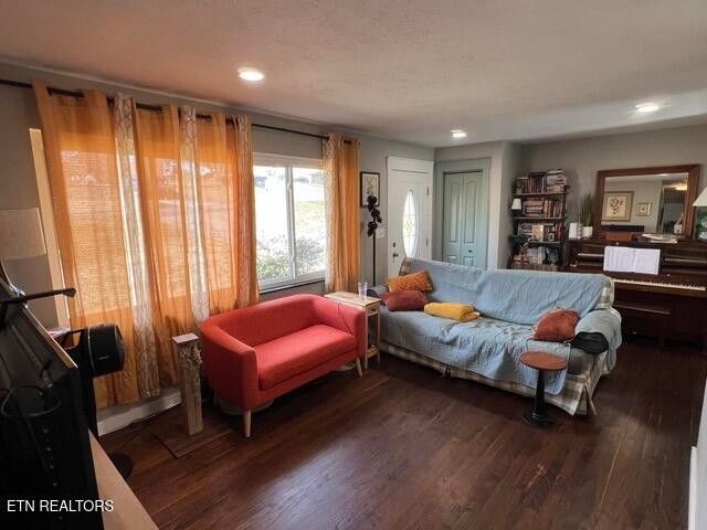 6608 Langston Drive, Knoxville, TN 37918