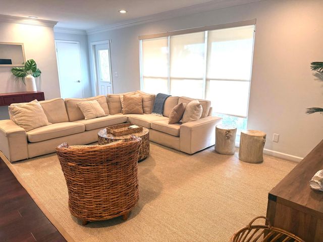 1131 NE 27TH Avenue, Pompano Beach, FL 33062