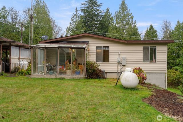 6091 NE Twin Spits Road, Hansville, WA 98340