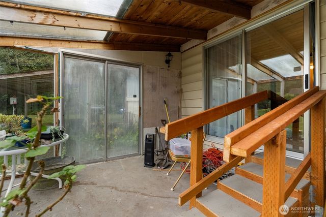 6091 NE Twin Spits Road, Hansville, WA 98340