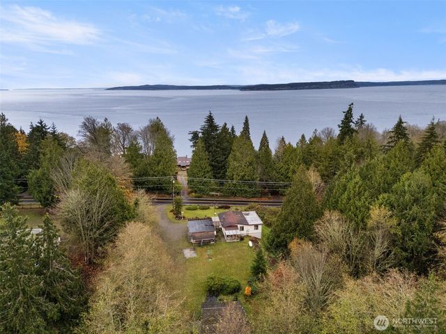 6091 NE Twin Spits Road, Hansville, WA 98340