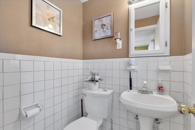 94 Durham Rd 94, Dedham, MA 02026