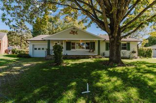 439 Granville Square, Worthington, OH 43085
