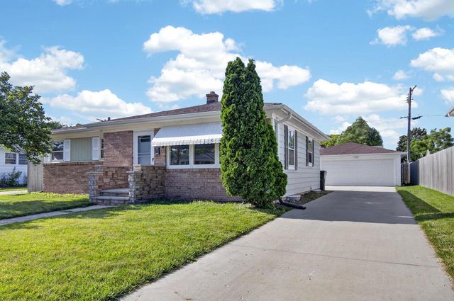 1008 Saxony DRIVE, Racine, WI 53402