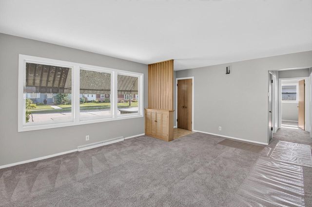 1008 Saxony DRIVE, Racine, WI 53402