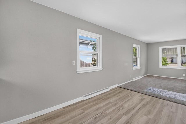 1008 Saxony DRIVE, Racine, WI 53402