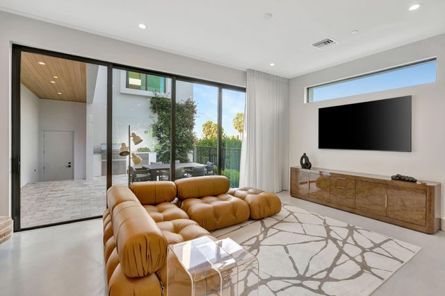 1901 Dock Street, West Palm Beach, FL 33401