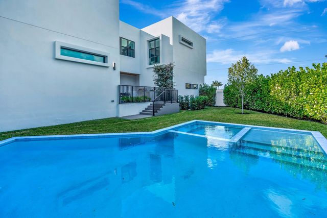 1901 Dock Street, West Palm Beach, FL 33401