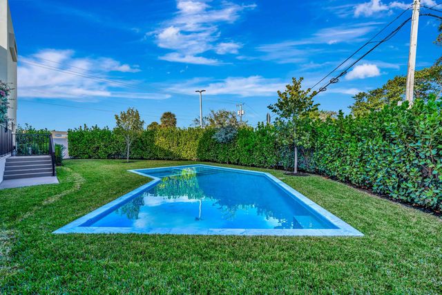 1901 Dock Street, West Palm Beach, FL 33401